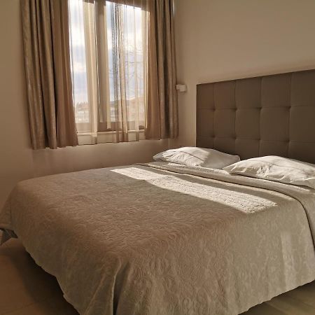 Luxury Rooms Pino Split Exterior photo