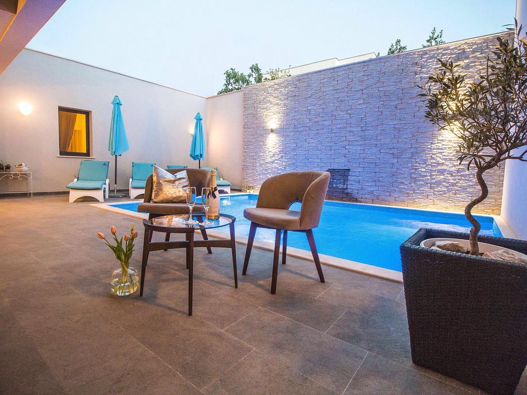 Luxury Rooms Pino Split Exterior photo