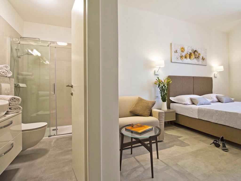 Luxury Rooms Pino Split Exterior photo