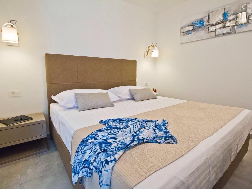Luxury Rooms Pino Split Exterior photo