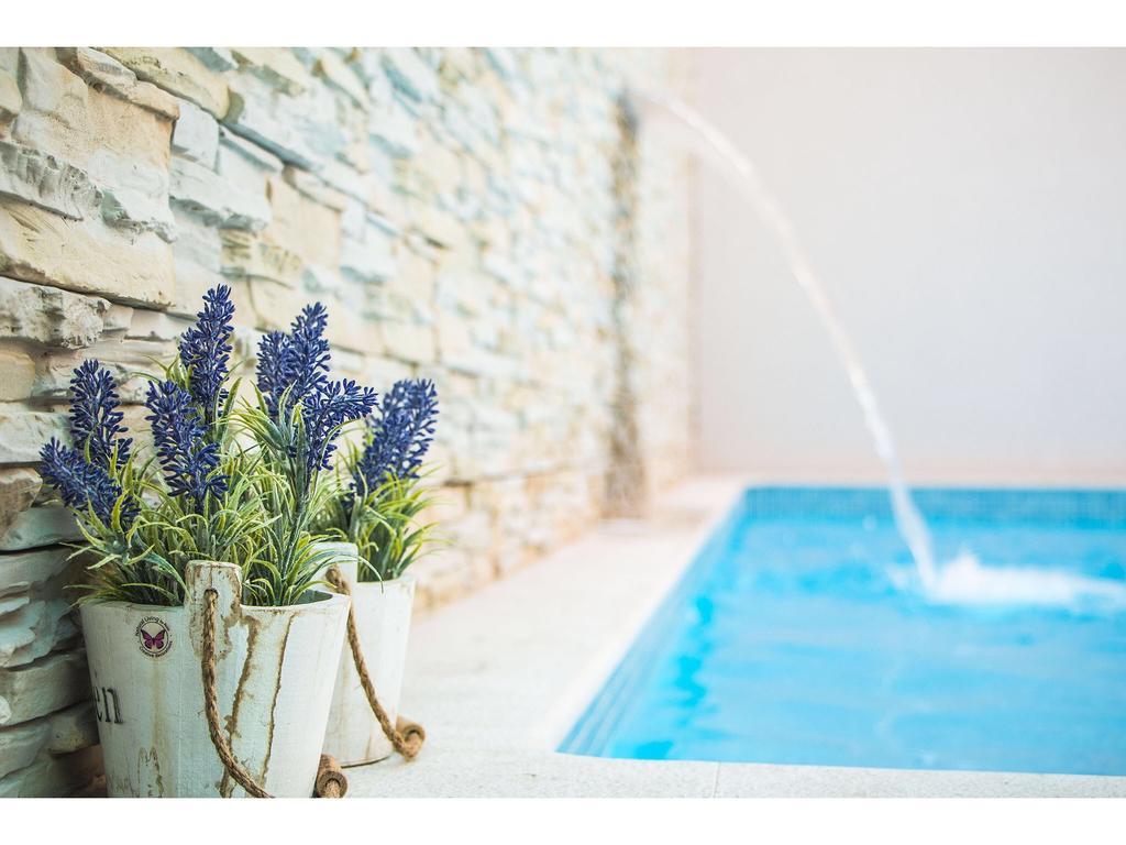 Luxury Rooms Pino Split Exterior photo