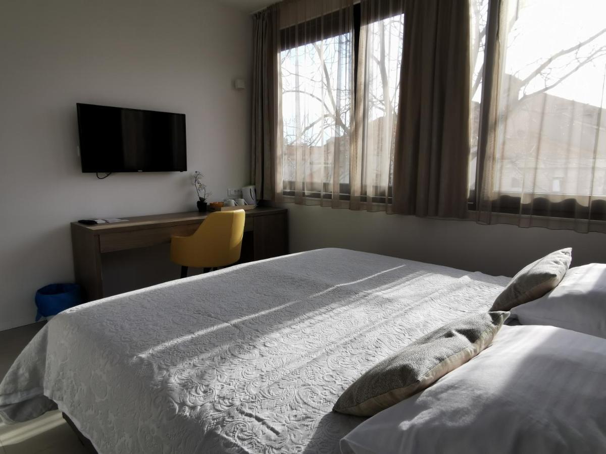 Luxury Rooms Pino Split Exterior photo